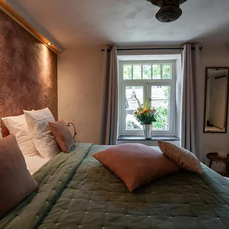 Le Poirier De La Canette Bed & Breakfast *
